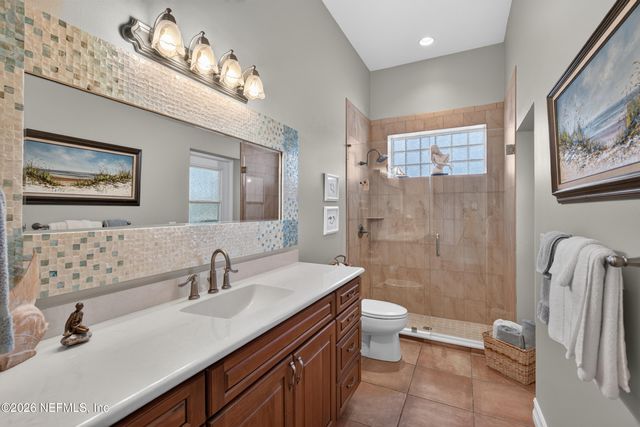 8 OLD OAK Drive N, Palm Coast, FL 32137