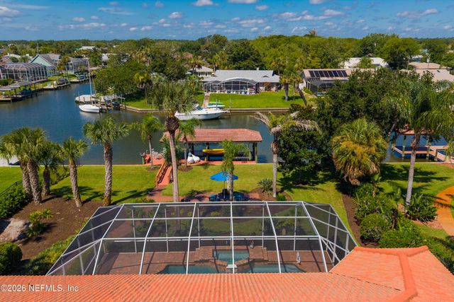 8 OLD OAK Drive N, Palm Coast, FL 32137