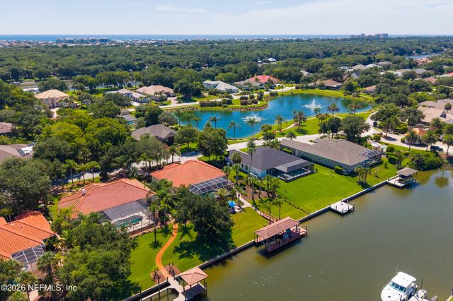 8 OLD OAK Drive N, Palm Coast, FL 32137