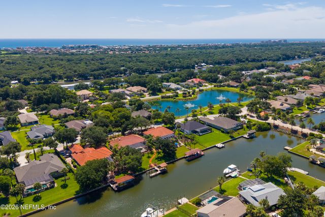 8 OLD OAK Drive N, Palm Coast, FL 32137
