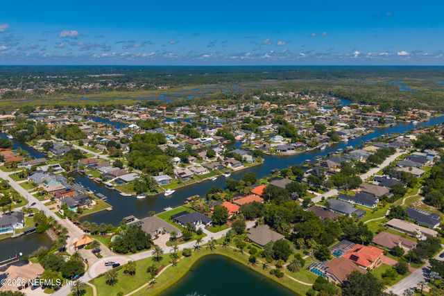 8 OLD OAK Drive N, Palm Coast, FL 32137