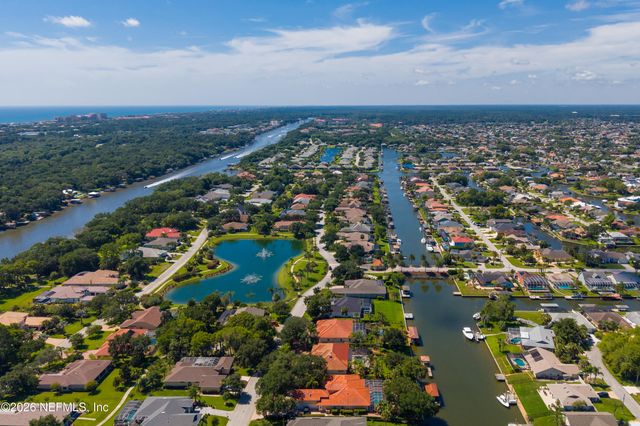 8 OLD OAK Drive N, Palm Coast, FL 32137