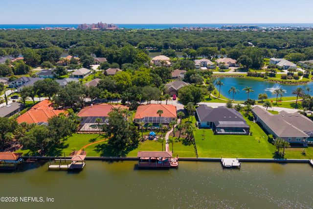 8 OLD OAK Drive N, Palm Coast, FL 32137