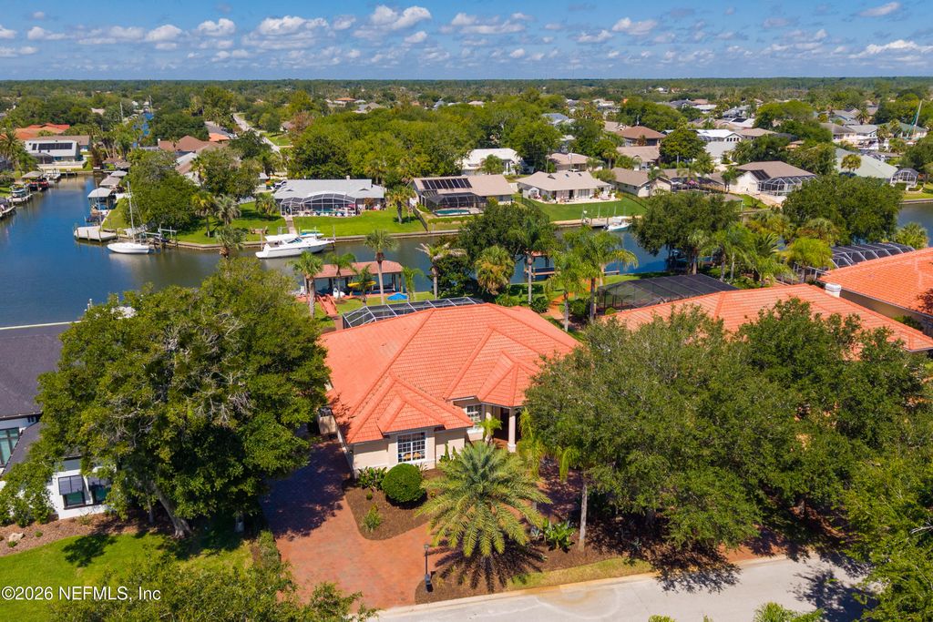 8 OLD OAK Drive N, Palm Coast, FL 32137