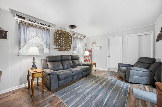 14060 Swallowfield Road, Frankfort, KY 40601