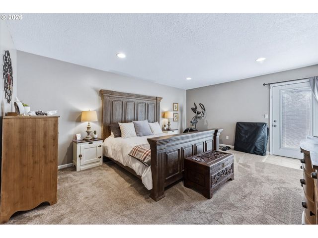 527 26TH Ave, Longview, WA 98632