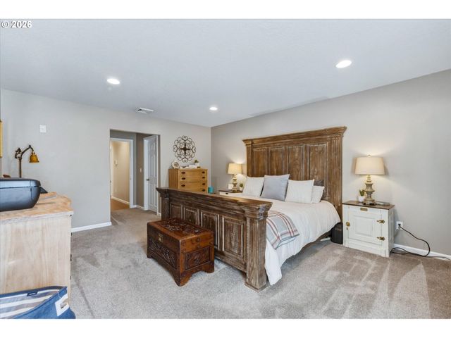 527 26TH Ave, Longview, WA 98632