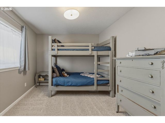 527 26TH Ave, Longview, WA 98632