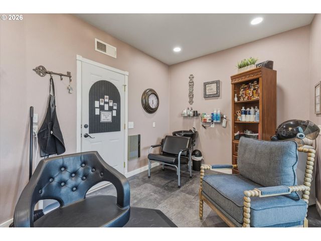 527 26TH Ave, Longview, WA 98632