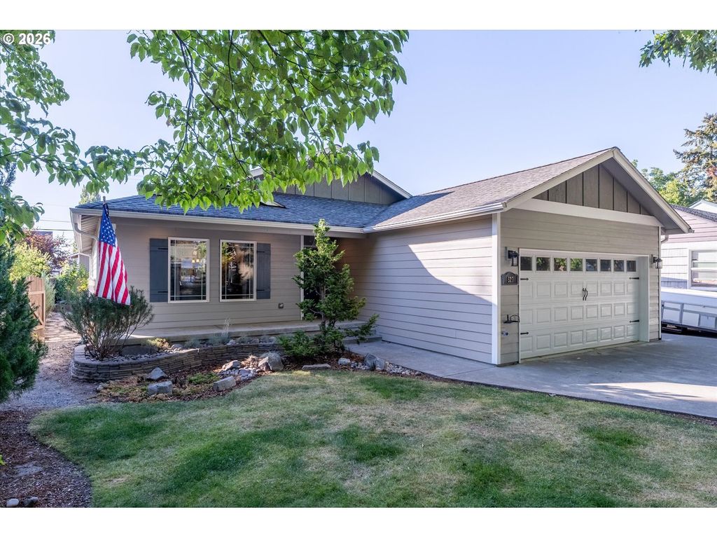 527 26TH Ave, Longview, WA 98632