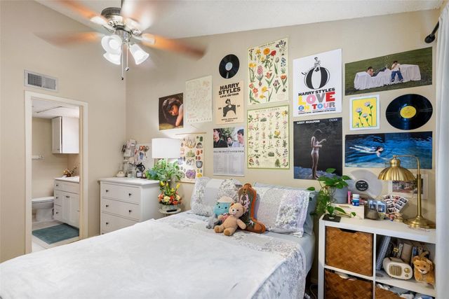 806 W 24th ST 328, Austin, TX 78705