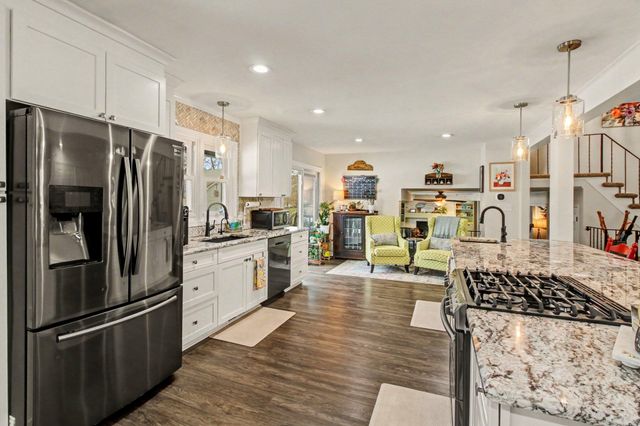 5060 Glenway Drive, Brighton, MI 48116