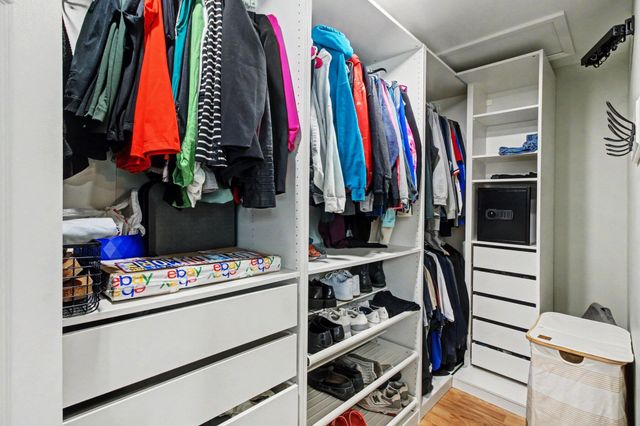 5060 Glenway Drive, Brighton, MI 48116