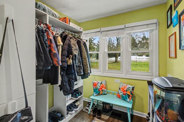 5060 Glenway Drive, Brighton, MI 48116