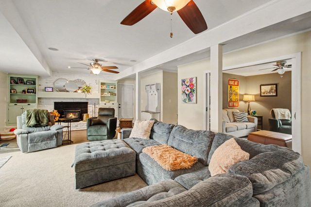 5060 Glenway Drive, Brighton, MI 48116