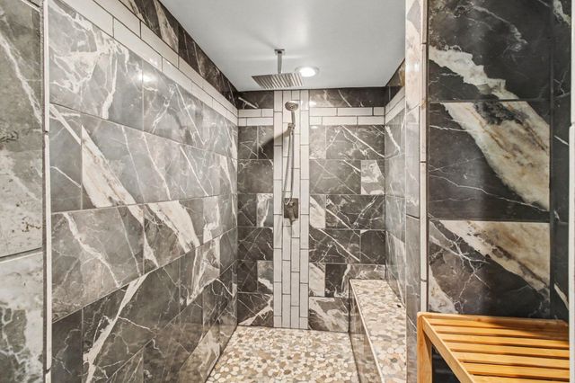 5060 Glenway Drive, Brighton, MI 48116