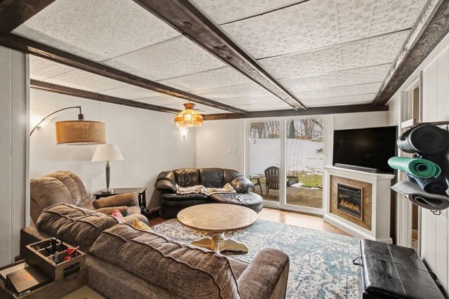 5060 Glenway Drive, Brighton, MI 48116