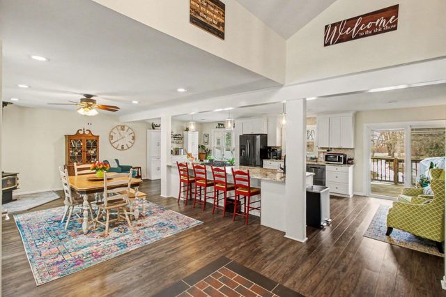 5060 Glenway Drive, Brighton, MI 48116