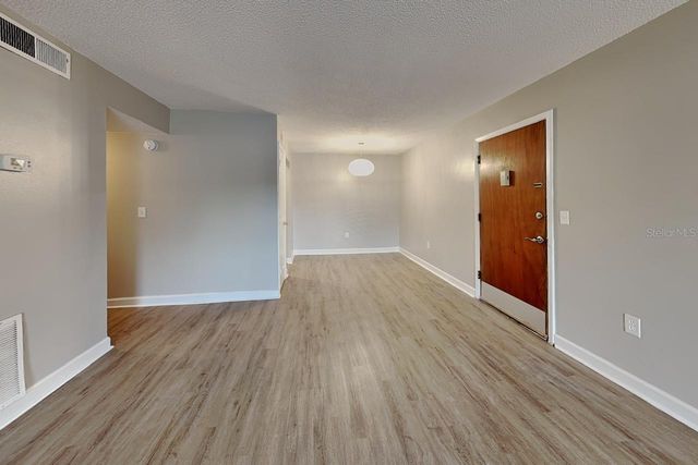 918 LAKE DESTINY ROAD E, Altamonte Springs, FL 32714