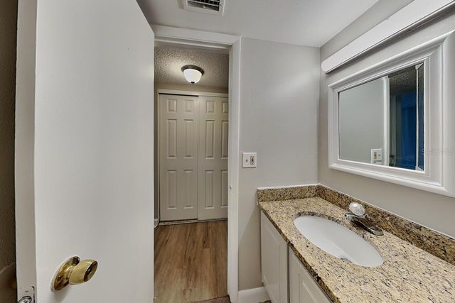 918 LAKE DESTINY ROAD E, Altamonte Springs, FL 32714