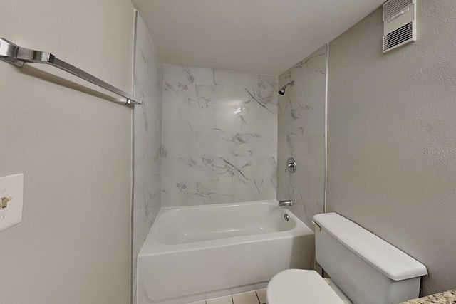 918 LAKE DESTINY ROAD E, Altamonte Springs, FL 32714