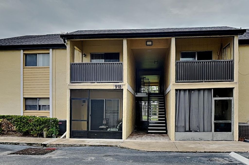 918 LAKE DESTINY ROAD E, Altamonte Springs, FL 32714