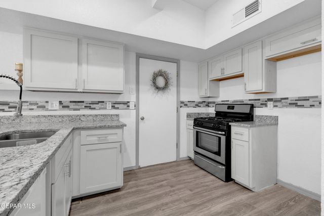 4040 TIERRA MORENA Drive, El Paso, TX 79938