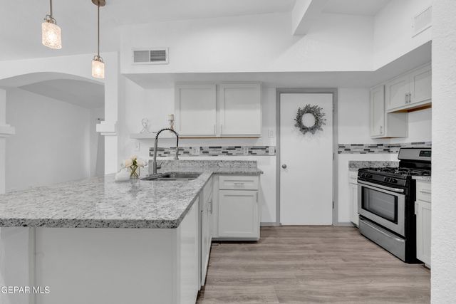 4040 TIERRA MORENA Drive, El Paso, TX 79938