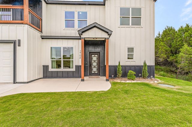 2704 Creek Drive, Granbury, TX 76048