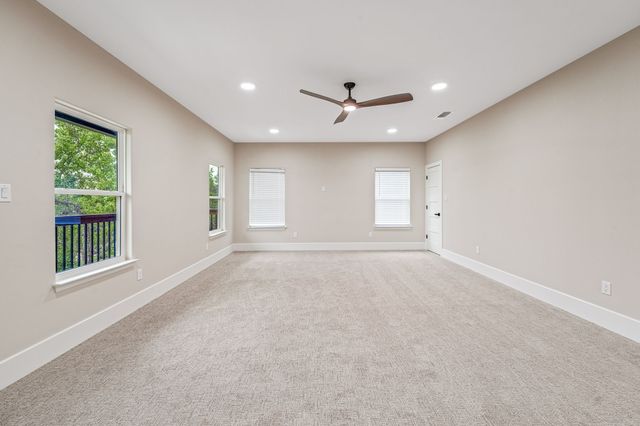 2704 Creek Drive, Granbury, TX 76048
