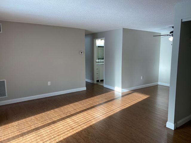 1 Silver Hill 4, Natick, MA 01760