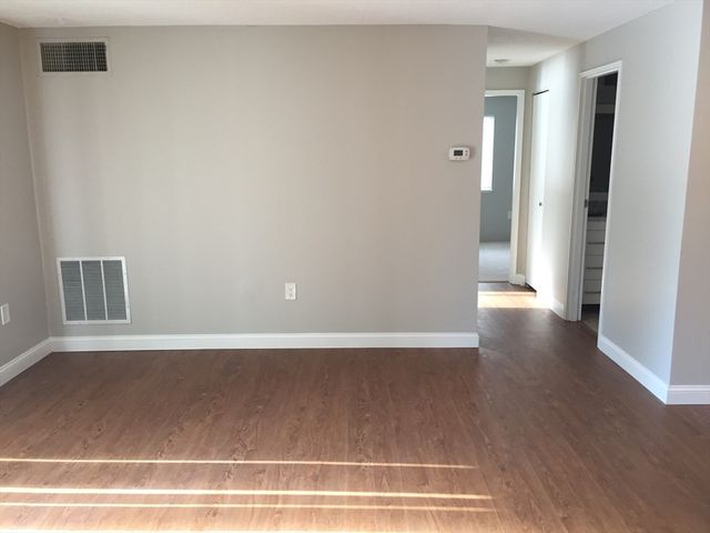 1 Silver Hill 4, Natick, MA 01760