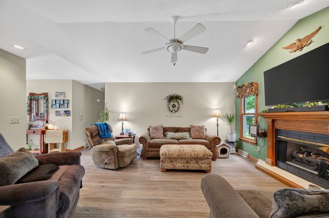 4641 AUTUMNWOOD TRAIL Trail, Millcreek, PA 16506