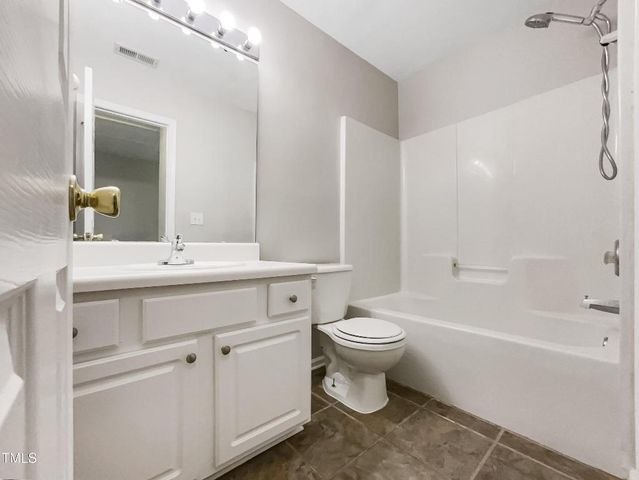 203 Canyon Lake Circle, Morrisville, NC 27560