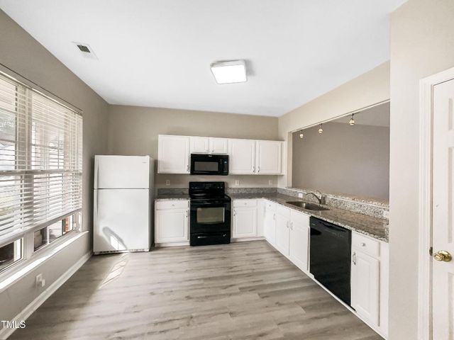 203 Canyon Lake Circle, Morrisville, NC 27560