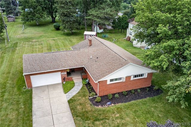 4497 Gentwood Drive, Clarence, NY 14221