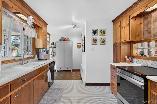 4497 Gentwood Drive, Clarence, NY 14221
