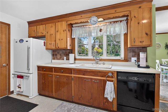 4497 Gentwood Drive, Clarence, NY 14221
