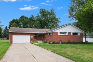 4497 Gentwood Drive, Clarence, NY 14221