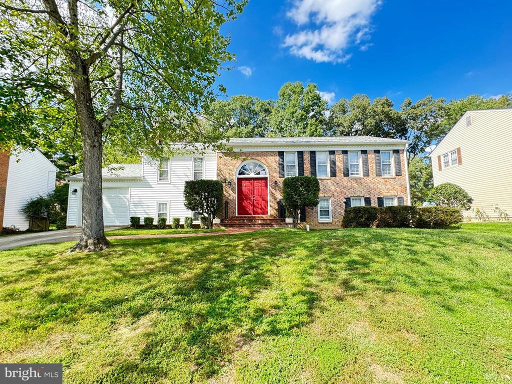 7918 EDINBURGH DR, Springfield, VA 22153
