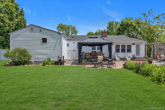 15 Elberta Drive, East Northport, NY 11731