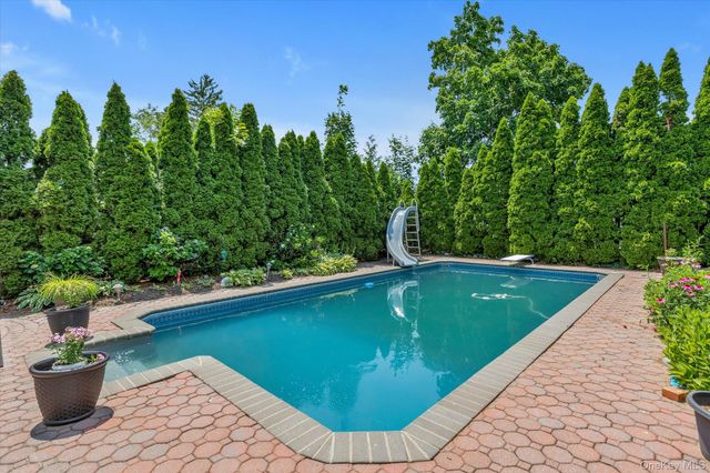 15 Elberta Drive, East Northport, NY 11731