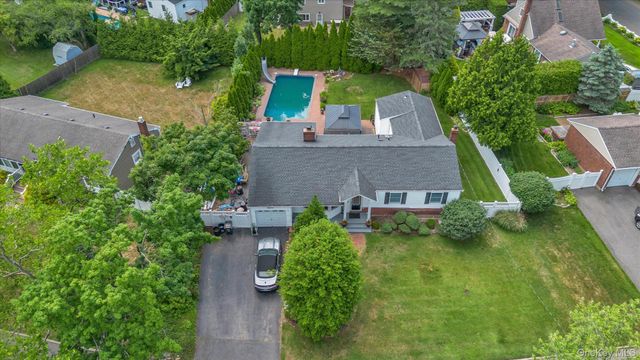 15 Elberta Drive, East Northport, NY 11731