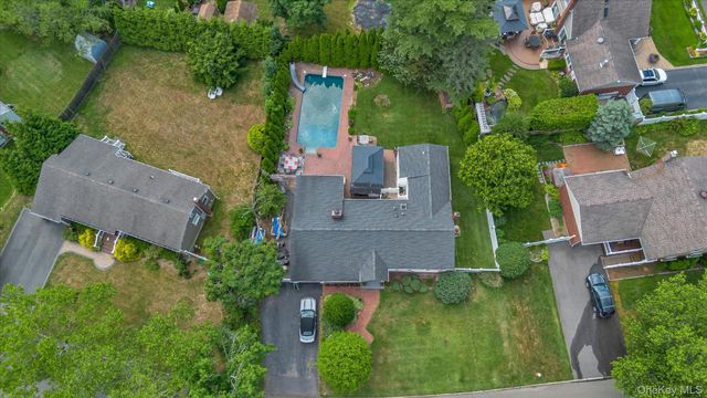 15 Elberta Drive, East Northport, NY 11731