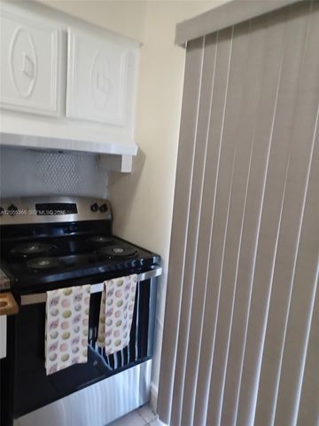 234 SW 14th Ave, Delray Beach, FL 33444