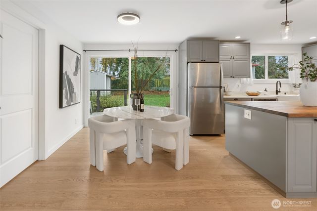 18428 66th Avenue W, Lynnwood, WA 98037