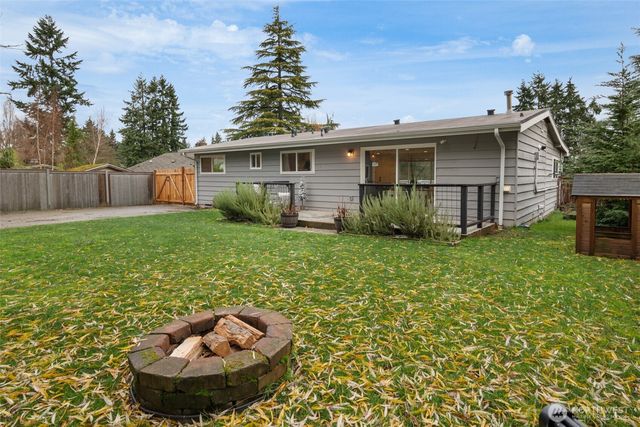 18428 66th Avenue W, Lynnwood, WA 98037