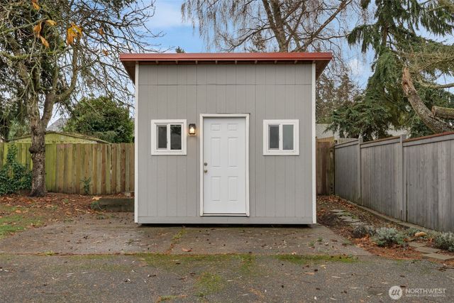 18428 66th Avenue W, Lynnwood, WA 98037