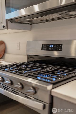 18428 66th Avenue W, Lynnwood, WA 98037