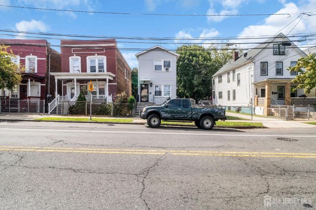 174 Suydam Street, New Brunswick, NJ 08901